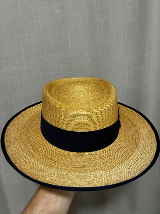 Sombrero Safari Camel Azul, Pluma, Roberto Garrudo