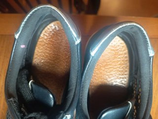 Zapatillas negras de moda
