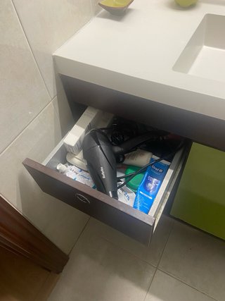 Mueble de baño lavabo,grifería y espejo con apliq