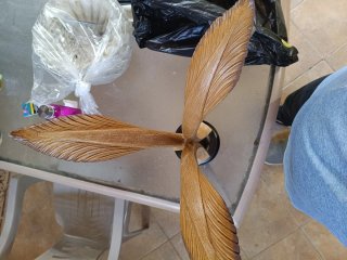 Lámpara de techo cristal y madera dorada