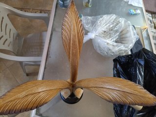 Lámpara de techo cristal y madera dorada