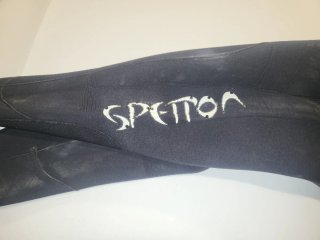 Traje neopreno 5mm talla 4 con capucha