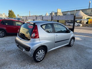Peugeot 107 2006