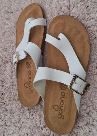 Sandalias Yokono Blancas y Doradas