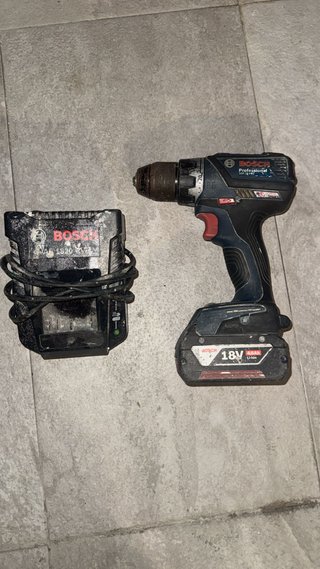 Taladro Bosch Profesional 18V + Cargador
