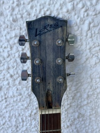 Guitarra tipo Les Paul Customizada Azul y logo