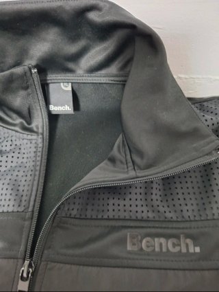 Chaqueta Deportiva Negra Bench