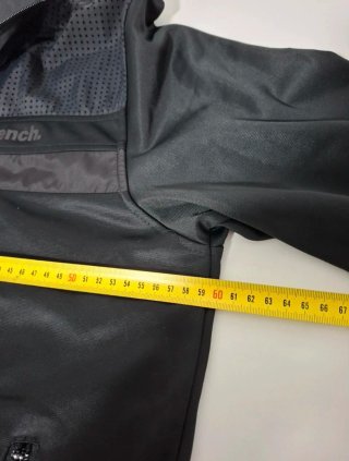 Chaqueta Deportiva Negra Bench
