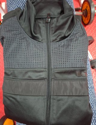 Chaqueta Deportiva Negra Bench