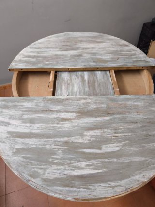 Mesa redonda de madera extensible