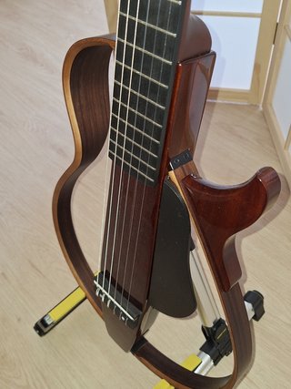 Yamaha Silent SLG200NW + Guitarlift Silent Nuevos