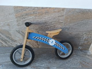 Bici de madera para niños