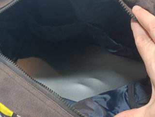 Pañalera y cambiador con diseño de guitarras