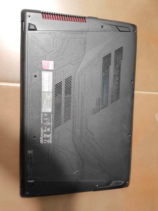 Portátil ASUS i7 Preto e Vermelho