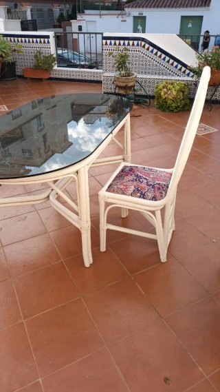 Mesa y 6 Sillas Terraza Ratán y Cristal