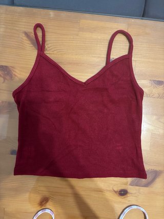 Camiseta tirantes burdeos