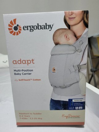 Mochila portabebés Ergobaby gris