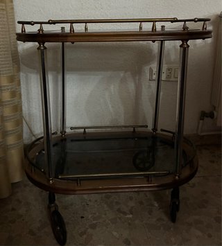 Camarera antigua madera, cristal y metal