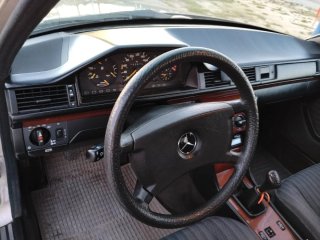 Mercedes-Benz Clase E 1990