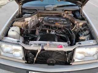 Mercedes-Benz Clase E 1990