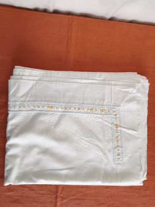 Lençol Branco antigo cama solteiro com entremeio b