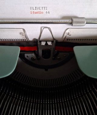 MÁQUINA DE ESCRIBIR VINTAGE OLIVETTI STUDIO 44