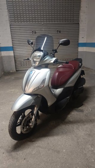 Piaggio Beverly 350 Sport Touring