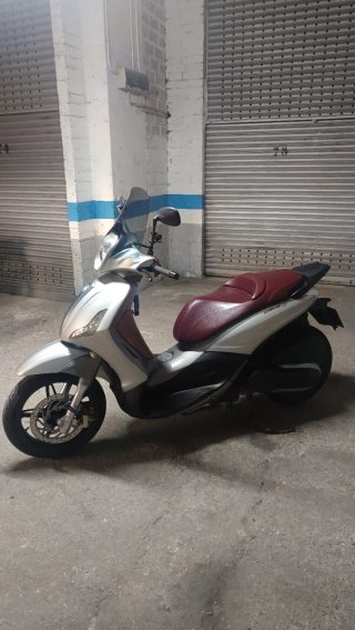 Piaggio Beverly 350 Sport Touring