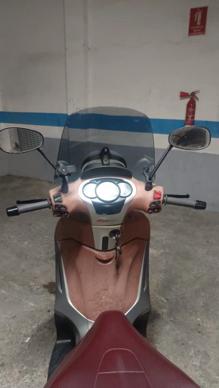 Piaggio Beverly 350 Sport Touring