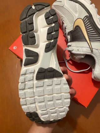 Nike Vomero 5 JD Dorado Blanco