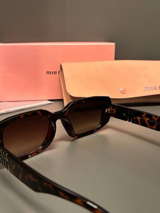 Gafas de sol Miu Miu Tortoise