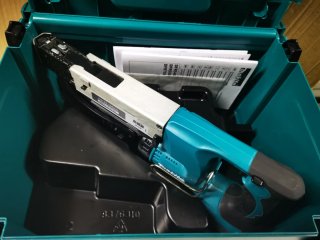 Atornillador de pladur Makita 18v con maletin
