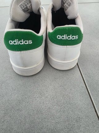 Scarpe Adidas Advantage bianche e verdi