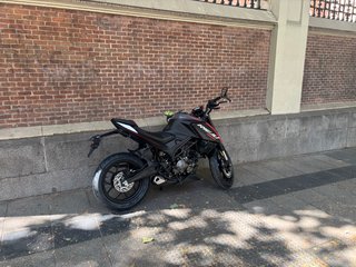 Rieju NKD 125 Naked Negra/Roja