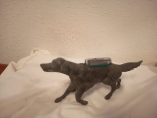 Figura de bronce perro con mechero