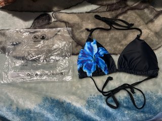 Top bikini floral azul