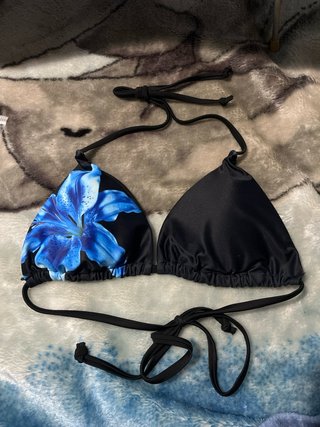 Top bikini floral azul