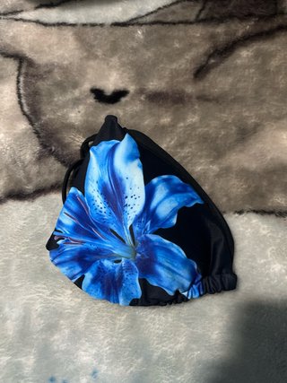 Top bikini floral azul