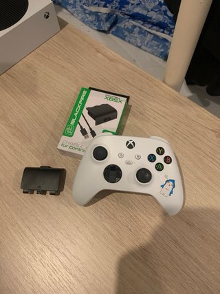 Xbox Series S 512GB + Mando y Cables + monitor