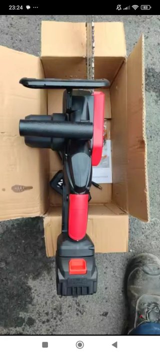NUEVA! Motosierra inalámbrica 30cm,21V, 2 baterías
