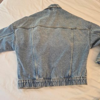 Chaqueta vaquera Stradivarius azul