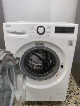 Lavadora y Secadora LG 8/6 kg Inverter