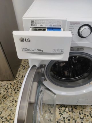Lavadora y Secadora LG 8/6 kg Inverter