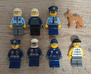 Lego City Comisaría (7498 MOC) + Figuras, etc...