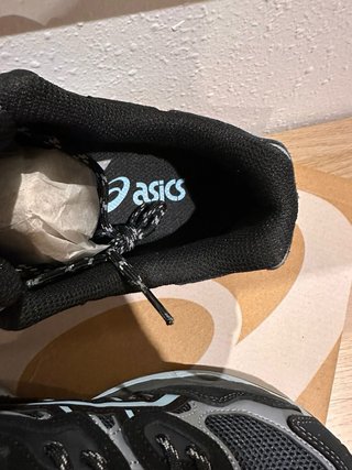 Asics Gel NYC Talla 43 Negro/Gris