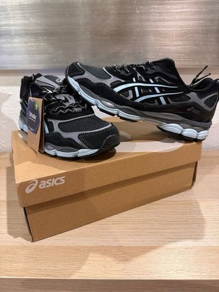 Asics Gel NYC Talla 43 Negro/Gris