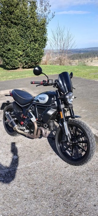 Ducati Scrambler Icon dark 803