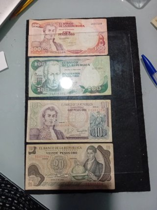 Lote 4 Billetes Pesos Oro Colombia Bogotá