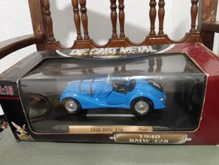 BMW 328 escala 1:18 Road Legends
