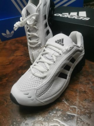 Adidas Megaride Zapatillas Blancas y Negras